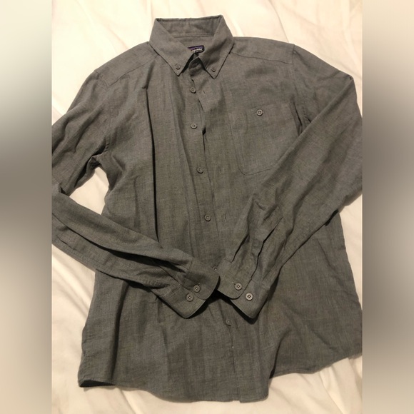 Patagonia Other - Patagonia organic cotton gray button down shirt EUC 900